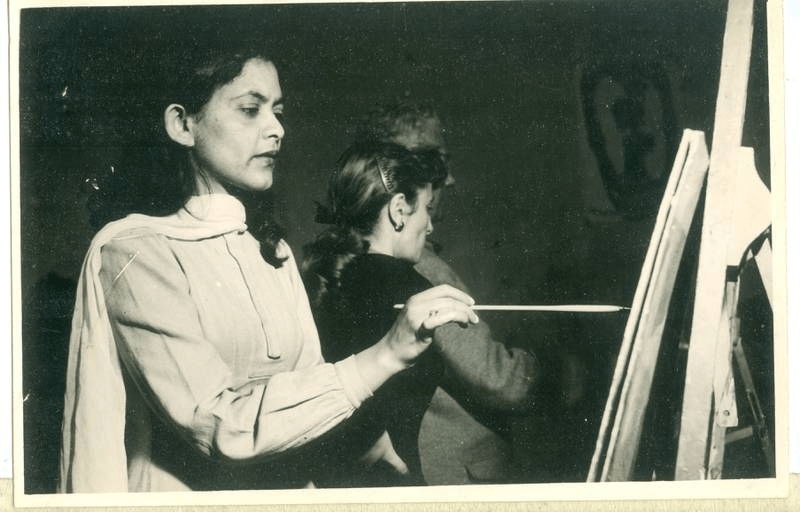 Credits: Zubeida Agha during her study at the Ecole des Beaux-Arts in Paris between 1951 and 1952. Photo: The Zubeida Agha archive / Saira Ansari. The National News